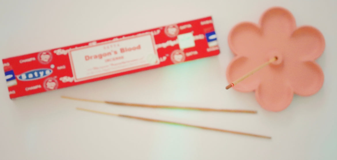 DRAGONS BLOOD INCENSE STICKS