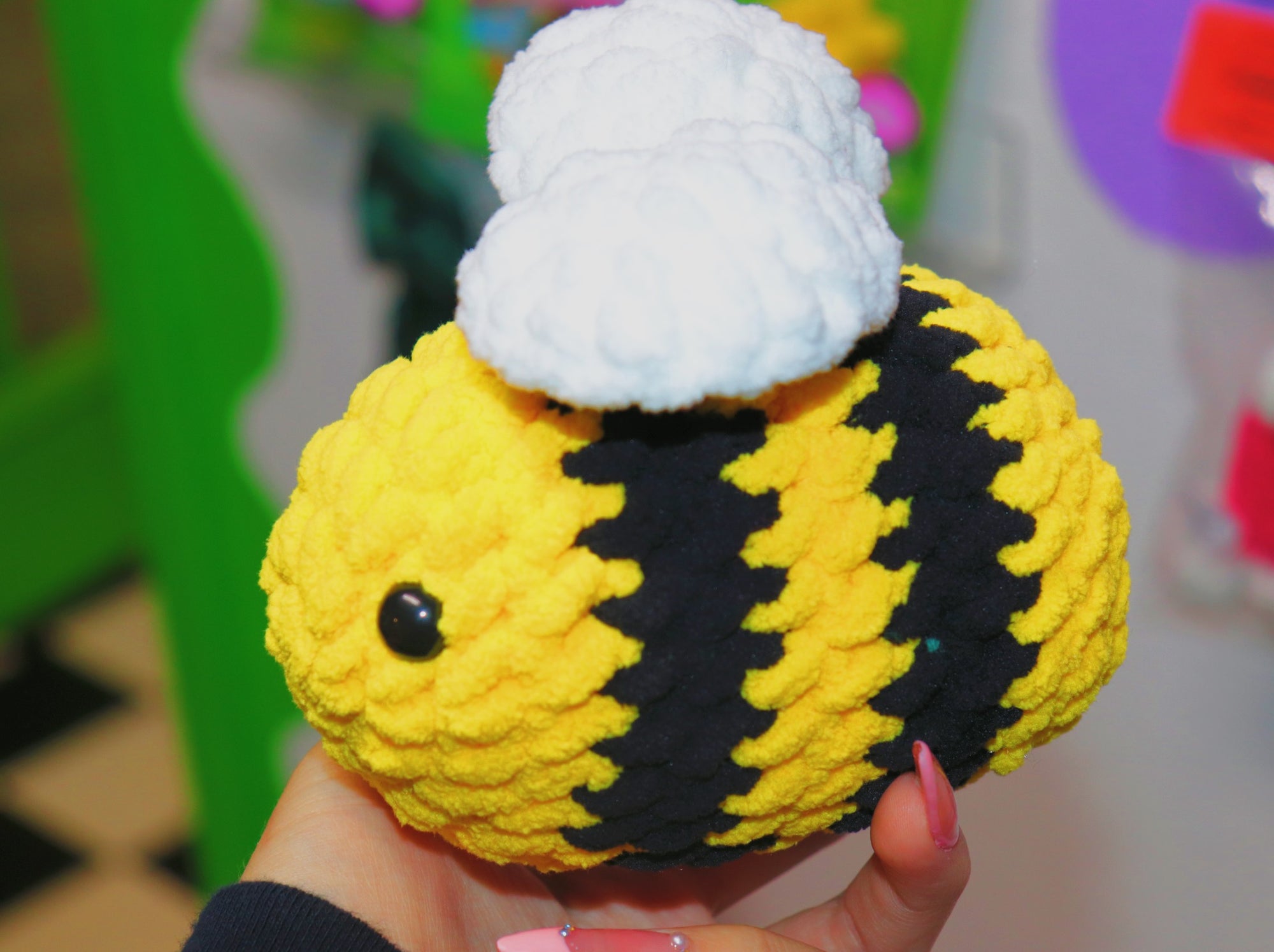 Medium Bee 🐝