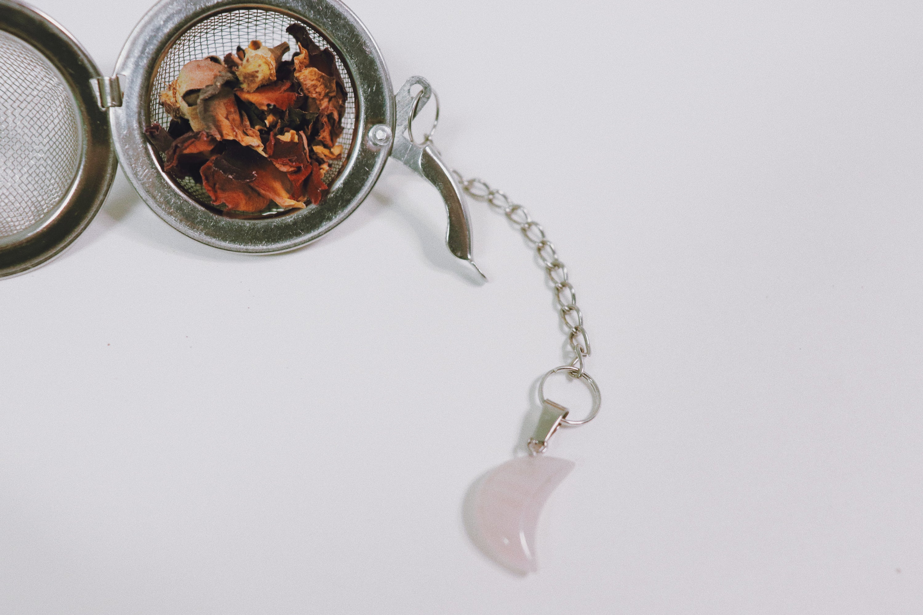 ROSE QUARTZ MOON INFUSER