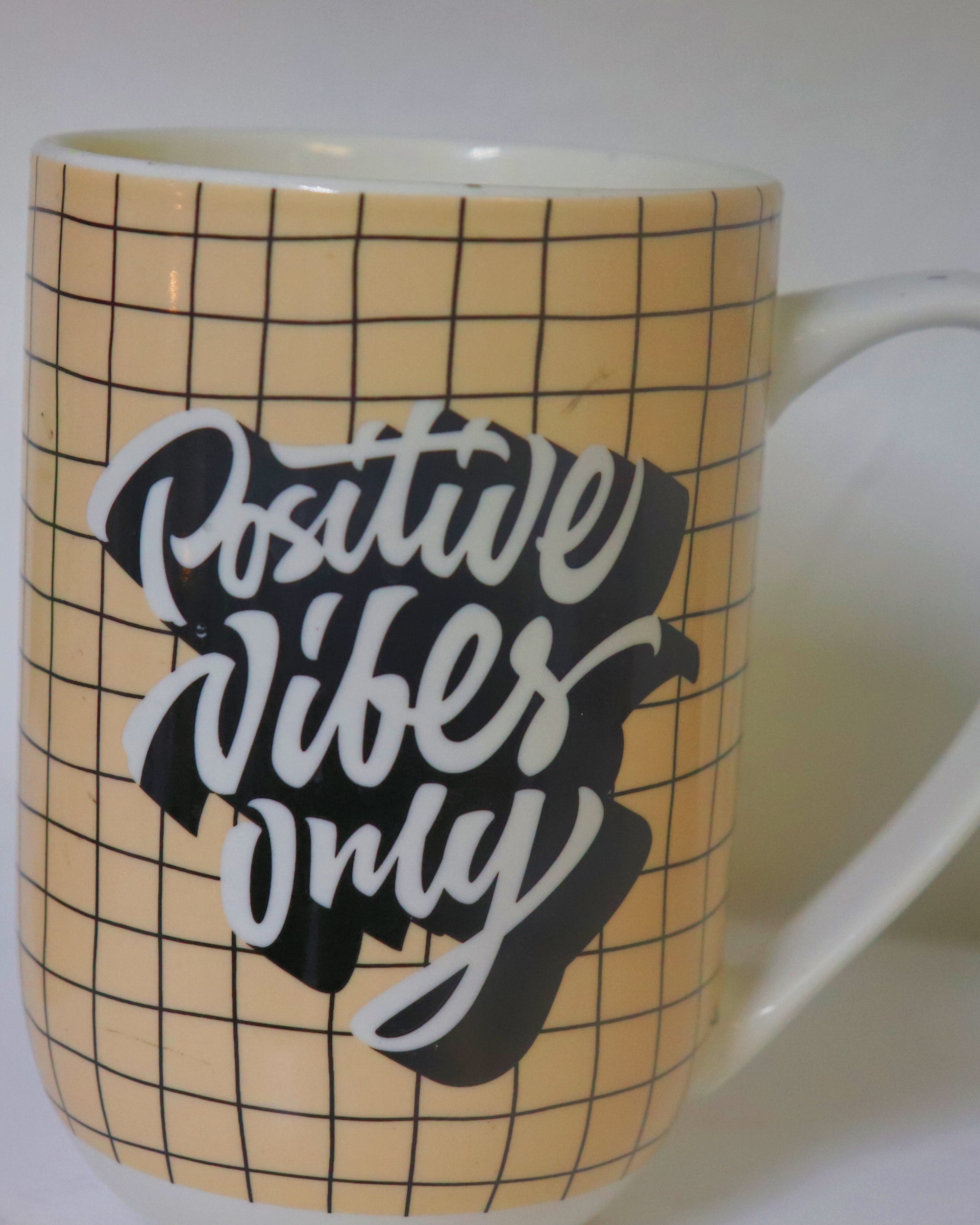 POSITIVE VIBES MUG CANDLE